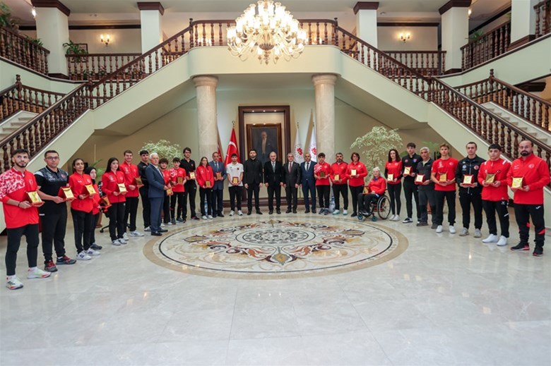 Bursa'da “Sporun Enleri” Ödülleri Sahiplerini Buldu